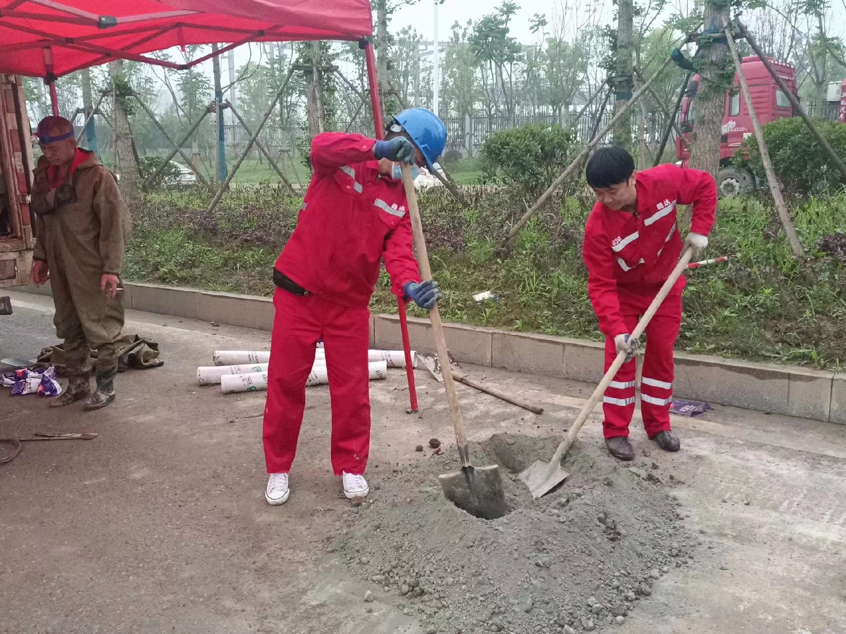 望花管道疏通哪家好】及时进行市政管道清淤